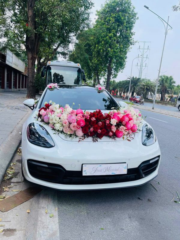 XE CƯỚI PORSCHER PANAMERA TRẮNG