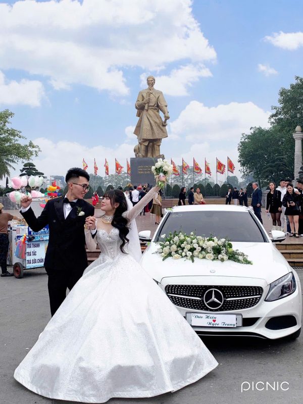 Xe cưới hạng sang Mercedes C200
